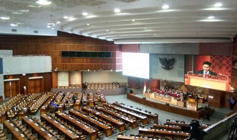 Rapat Paripurna DPR RI ke-18 di Gedung Nusantara II, Kompleks Parlemen, Senayan Jakarta, Selasa (28/5). 