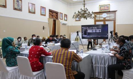 Rapat Pemaparan Detailed Engineering Design (DED) Pembangunan Puskesmas Tahun 2023 yang digelar pada hari Kamis (29/12/2022) di Ruang Prasanda Pendopo Wijayakusuma Cakti Cilacap. 