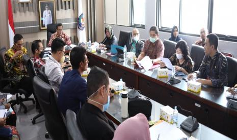 Rapat Percepatan Pelaksanaan Anggaran Tahun 2023 di Ruang Rapat Video Conference BSKDN, pada Jumat (10/2/2023). 