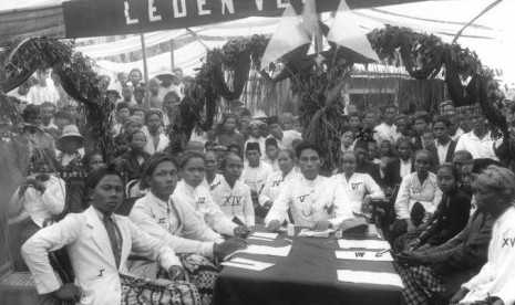 Rapat Sarekat Islam di Kaliwungu, Jawa Tengah.