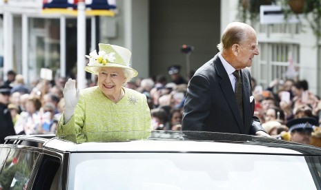 Ratu Elizabeth dan suaminya Pangeran Philip.