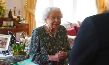 Ratu Elizabeth II dinyatakan positif Covid-19.