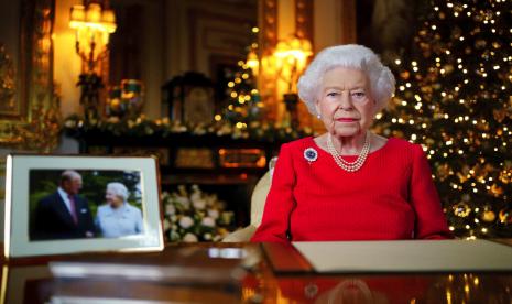 Ratu Elizabeth II merayakan Natal tahun ini tanpa suaminya, Pangeran Philip.