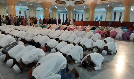 Ratusan anak-anak se-Kabupate Fakfak melakukan shalat dhuha berjamaah. Doa Setelah Sholat Dhuha