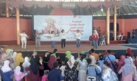 Ratusan anak mengikuti festival anak di TMII.