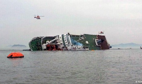 Ratusan orang dinyatakan hilang dalam kecelakaan karamnya kapal ferry di Korea Selatan