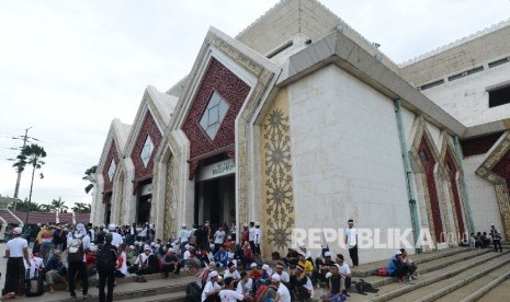 Masjid Agung At-tin, Jakarta.