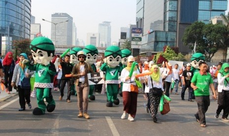 ratusan relawan dompet-dhuafa gelar long march ajak masyarakat berkurban