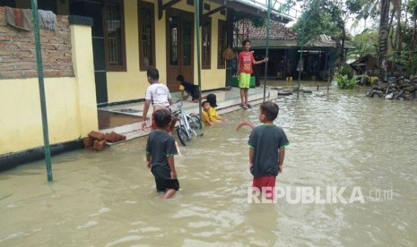 Sejumlah rumah penduduk terendam banjir di Lampung.