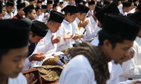 Ratusan Santri Ikuti Bahtsul Masail di Pesantren Lirboyo. Foto ilustrasi.