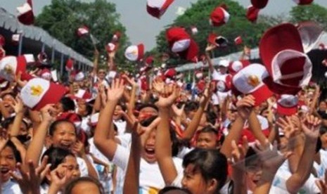 Ratusan siswa Sekolah Dasar (SD (ilustrasi). Mendikbudristek, Nadiem Anwar Makarim, menekankan pentingnya gizi dan kesehatan untuk proses belajar 