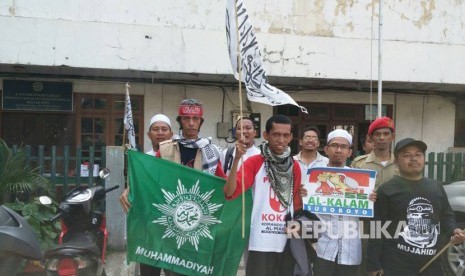 Ratusan warga Muhammadiyah dari Surabaya dan Yogyakarta berkumpul di PWM DKI Jakarta untuk ikut aksi 55, Jumat (5/5).