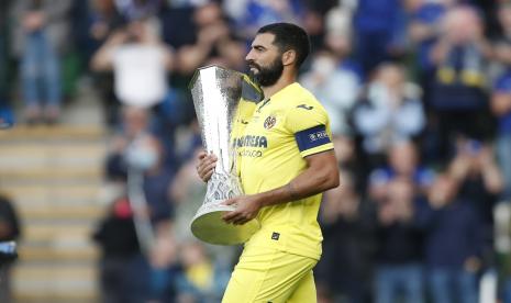 Raul Albiol dari Villarreal berharap Napoli mengalahkan Juventus.