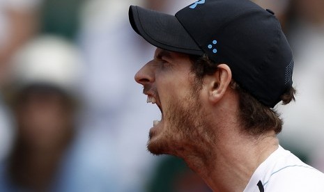 Reaksi Andy Murray pada laga semifinal Prancis Terbuka, di Roland Garros, Paris, Jumat (9/6).