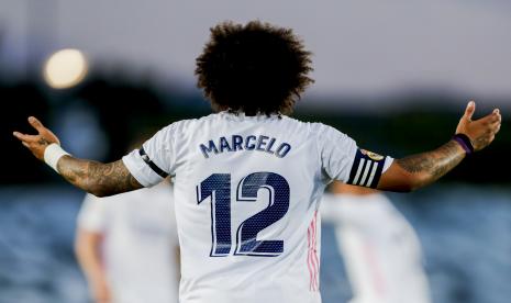 Reaksi Marcelo dari Real Madrid saat pertandingan sepak bola La Liga Spanyol antara Real Madrid melawan Sevilla di stadion Alfredo di Stefano di Madrid, Spanyol, Minggu, 9 Mei 2021.