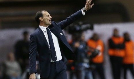 Reaksi pelatih Juventus, Max Allegri pada laga leg pertama semifinal Liga Champions lawan AS Monaco, di Stade Louis II, Kamis (4/5) dini hari WIB. Juve menang 2-0.