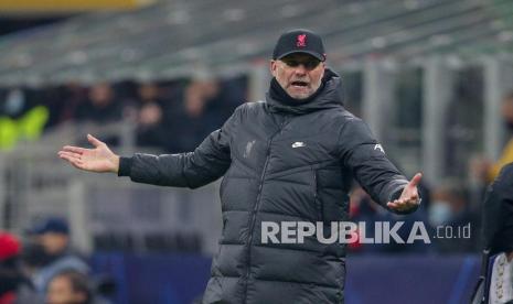 Reaksi pelatih Liverpool Juergen Klopp dalam sebuah pertandingan. Klopp kesal Liga Primer Inggris enggan terapkan pergantian lima pemain selama wabah Covid-19.