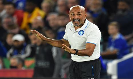 Reaksi pelatih Napoli Luciano Spalletti selama pertandingan sepak bola Grup C Liga Europa UEFA antara Leicester City dan Napoli di Leicester, Inggris, 16 September 2021 lalu. Napoli akan melakoni laga penentu untuk lolos ke fase gugur Liga Europa saat menjamu Leicester City, Jumat (10/12) dini hari WIB.  