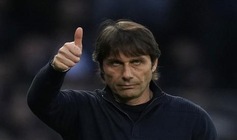 Reaksi pelatih kepala Tottenham Antonio Conte.