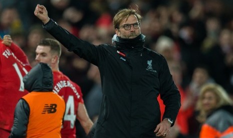 Reaksi pelatih Liverpool, Juergen Klopp seusai timnya mengalahkan Tottenham Hotspur di Anfield, Ahad (12/2) dini hari WIB. Liverpool menang 2-0.