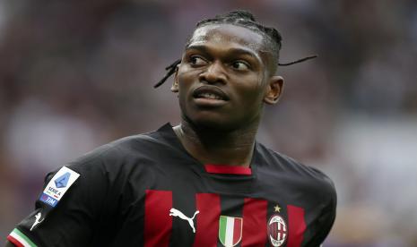 Gelandang AC Milan, Rafael Leao. 