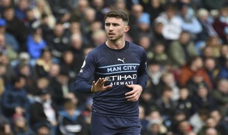 Reaksi pemain Manchester City Aymeric Laporte selama pertandingan sepak bola Liga Inggris antara Burnley dan Manchester City di Turf Moor, di Burnley, Inggris, Sabtu, 2 April 2022. 