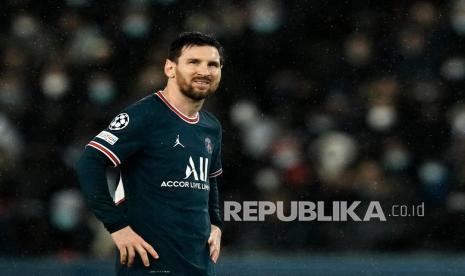  Reaksi pemain PSG Lionel Messi saat pertandingan sepak bola leg pertama babak 16 besar Liga Champions antara Paris Saint-Germain (PSG) dan Real Madrid di Stadion Parc des Princes, di Paris, Prancis, Rabu (16/2) dini hari WIB. PSG menang 1-0 di laga itu.