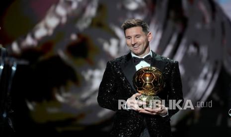 Bintang Inter Miami dan Argentina, Lionel Messi, kembali memenangkan trofi Ballon d'Or untuk kedelapan kalinya, Selasa (31/10/2023) pagi WIB.