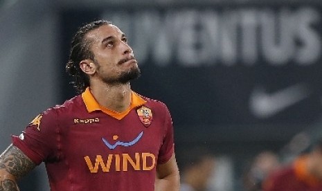 Reaksi pemain Roma, Pablo Osvaldo, saat menghadapi Juventus di Turin, 29 September 2012 lalu.