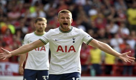 Reaksi pemain Tottenham Eric Dier saat pertandingan sepak bola Liga Inggris antara Nottingham Forest dan Tottenham Hotspur di stadion City Ground di Nottingham, Inggris, Ahad, 28 Agustus 2022.