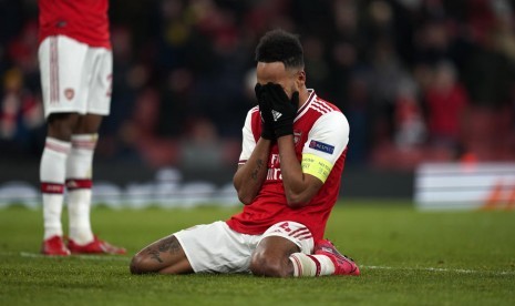 Reaksi penyesalan penyerang Arsenal Pierre-Emerick Aubameyang.