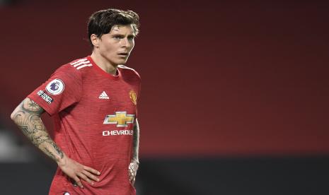 Bek Manchester United Victor Lindelof yang dilaporkan diminati Barcelona.