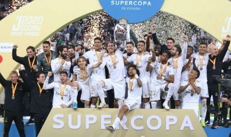 Real Madrid menjuarai Piala Super Spanyol 2020 setelah mengalahkan Atletico Madrid lewat adu penalti.