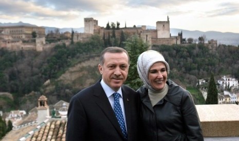 Recep Tayyip Erdogan beserta istri