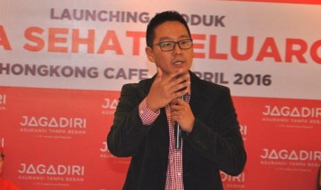  Reginald J Hamdani, selaku CEO PT Central Asia Financial (JagaDiri) 