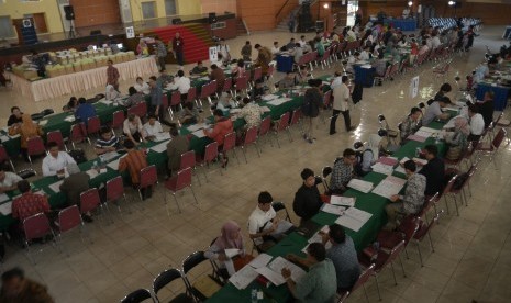 Registrasi calon mahasiswa baru IPB.