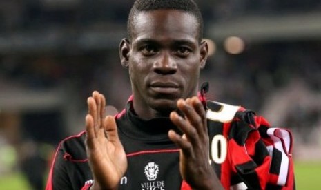 Reksi Mario Balotelli seusai laga Nice lawan AS Monaco, akhir pekan lalu. Balotelli telah mengoleksi empat gol dari dua laga Ligue 1.