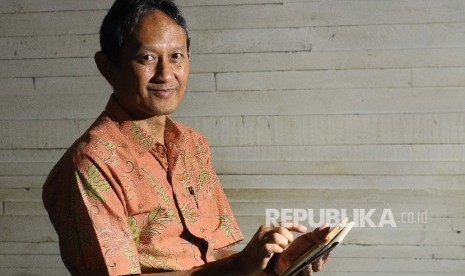 Rektor Amikom Suyanto