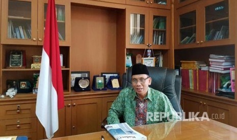 Rektor Institut Agama Islam Negeri (IAIN) Syekh Nurjati Cirebon Dr. H. Sumanta, M. Ag