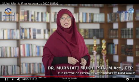 Rektor Institut Tazkia Dr Murniati Mukhlisin MAcc CF