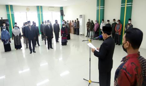 Rektor UIN Ar-Raniry Lantik 17 Pejabat Struktural Jadi Pejabat Fungsional