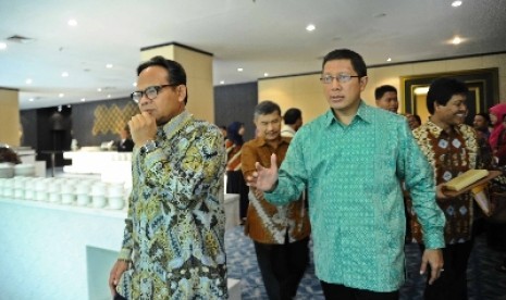 Rektor UIN Syarif Hidayatullah Komaruddin Hidayat (kiri).