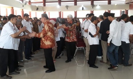 Rektor Ukris, Dr H Abdul Rivai saat Halal Bi Halal di Gedung Pendopo Unkris, Jatiwaringin, Bekasi, Rabu (12/6).