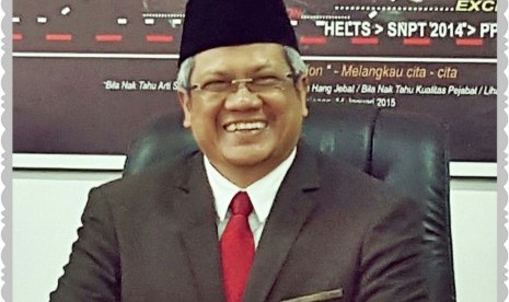 Rektor UMRAH (Universitas Maritim Raja Ali Haji) Prof Dr Syafsir Akhlus MSc