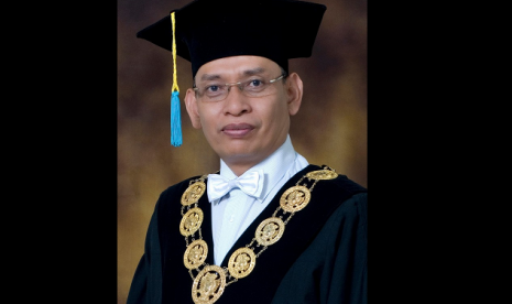 Rektor Unair Surabaya Prof Mohammad Nasih