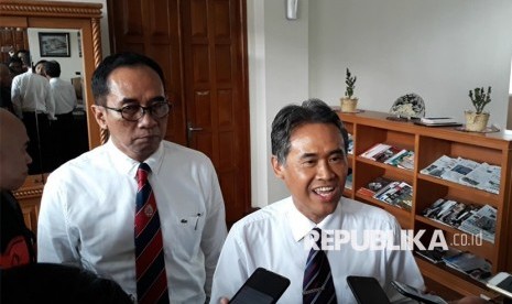  Rektor Universitas Gadjah Mada (UGM) sekaligus Ketua Forum Rektor Indonesia (FRI) Panut Mulyono.