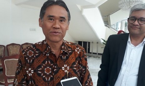 Rektor UGM Prof Panut Mulyono dikukuhkan sebagai Ketua Forum Rektor Indonesia (FRI) periode 2021-2022. Panut akan melanjutkan tongkat kepemimpinan Rektor IPB Prof Arif Satria yang mendapatkan amanah memimpin FRI 2020-2021. (Foto: Prof Panut Mulyono)