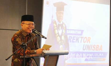 Rektor Universitas Islam Bandung (Unisba) Prof Edi Setiadi