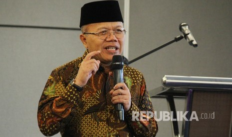 Rektor Universitas Islam Bandung (Unisba) Prof Edi Setiadi