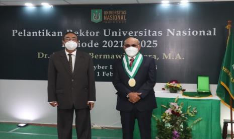 Rektor Universitas Nasional (Unas) periode 2021-2025, Dr El Amry Bermawi Putera, M.A (kanan).